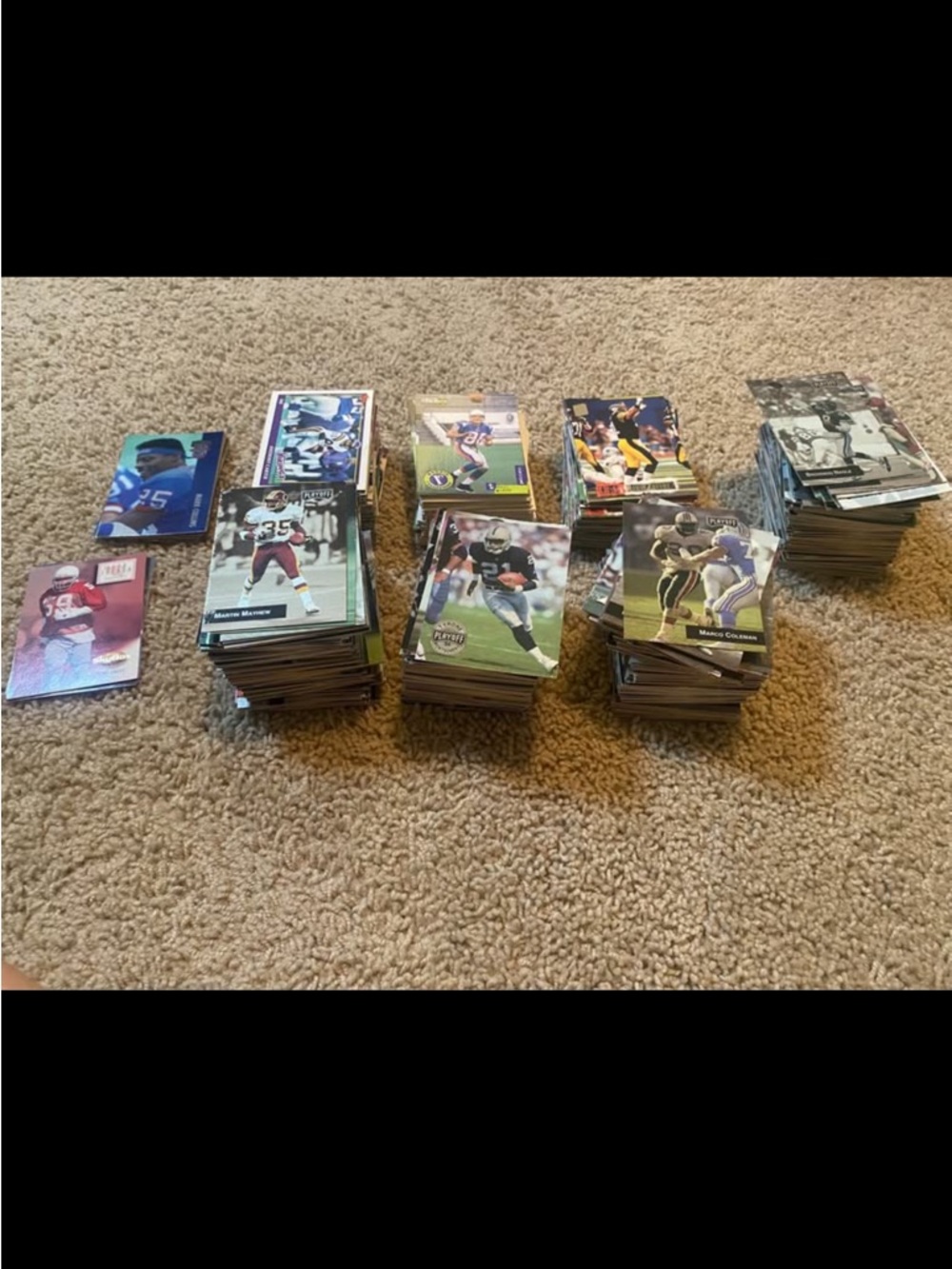 719 Football Cards from 93-96